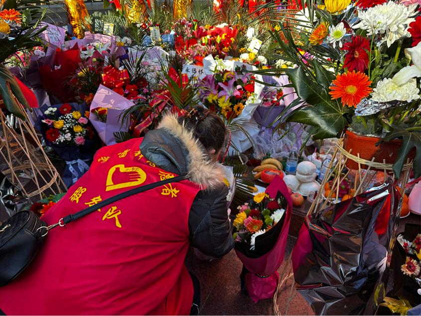 缅怀伟人 共筑家国情怀-2.jpg